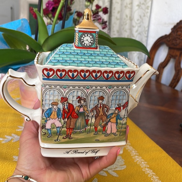 Windsor "A Round of Golf" Ceramic Teapot Collectible - Picture 11 of 11